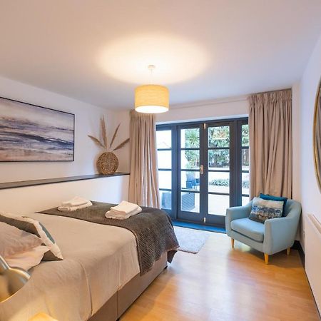 Modern Apt Near Gardens With Large Decking Area - Vivre Retreats Bournemouth Esterno foto