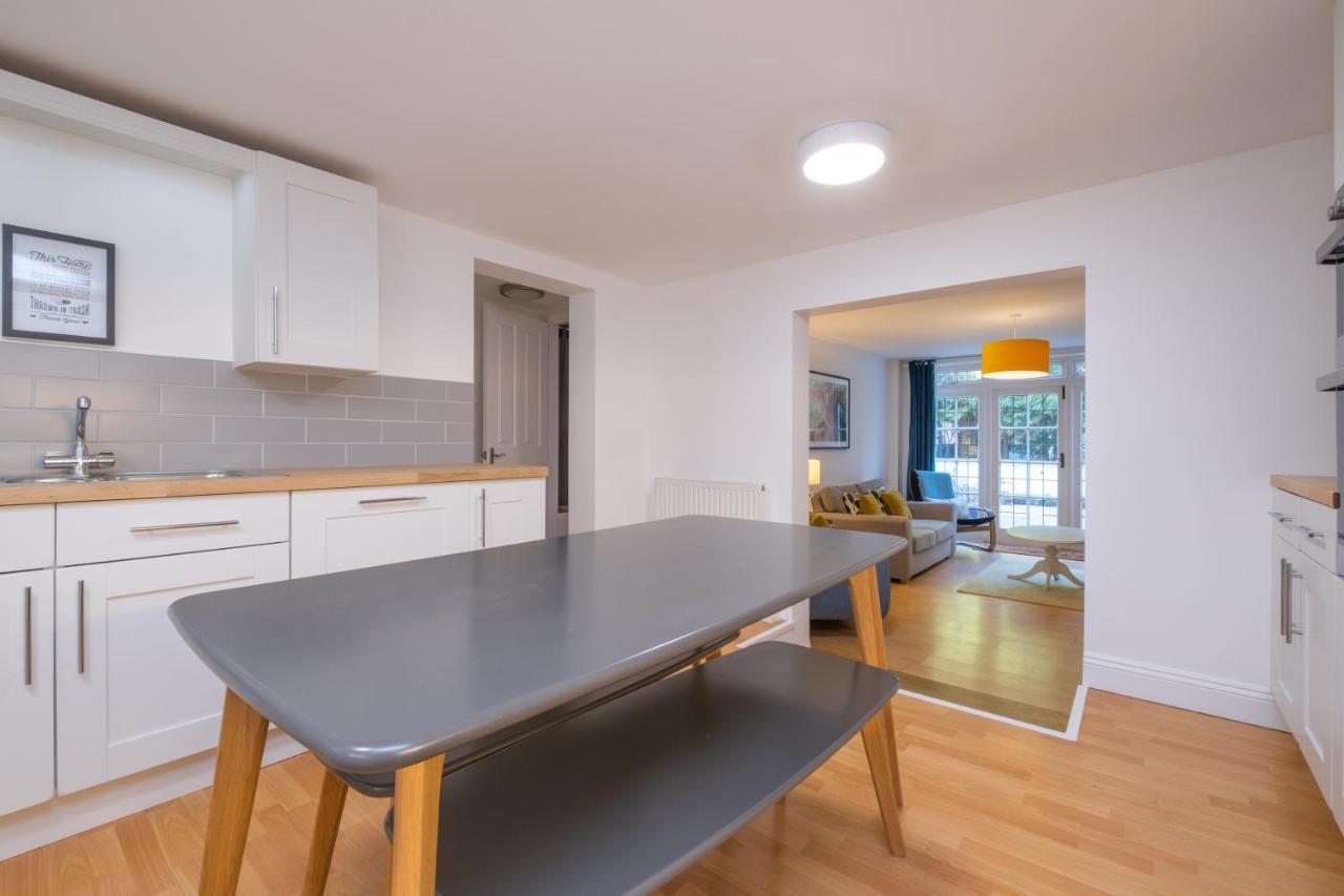 Modern Apt Near Gardens With Large Decking Area - Vivre Retreats Bournemouth Esterno foto
