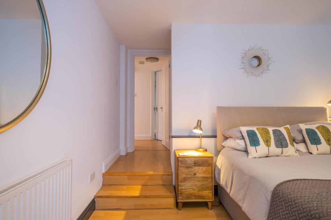 Modern Apt Near Gardens With Large Decking Area - Vivre Retreats Bournemouth Esterno foto