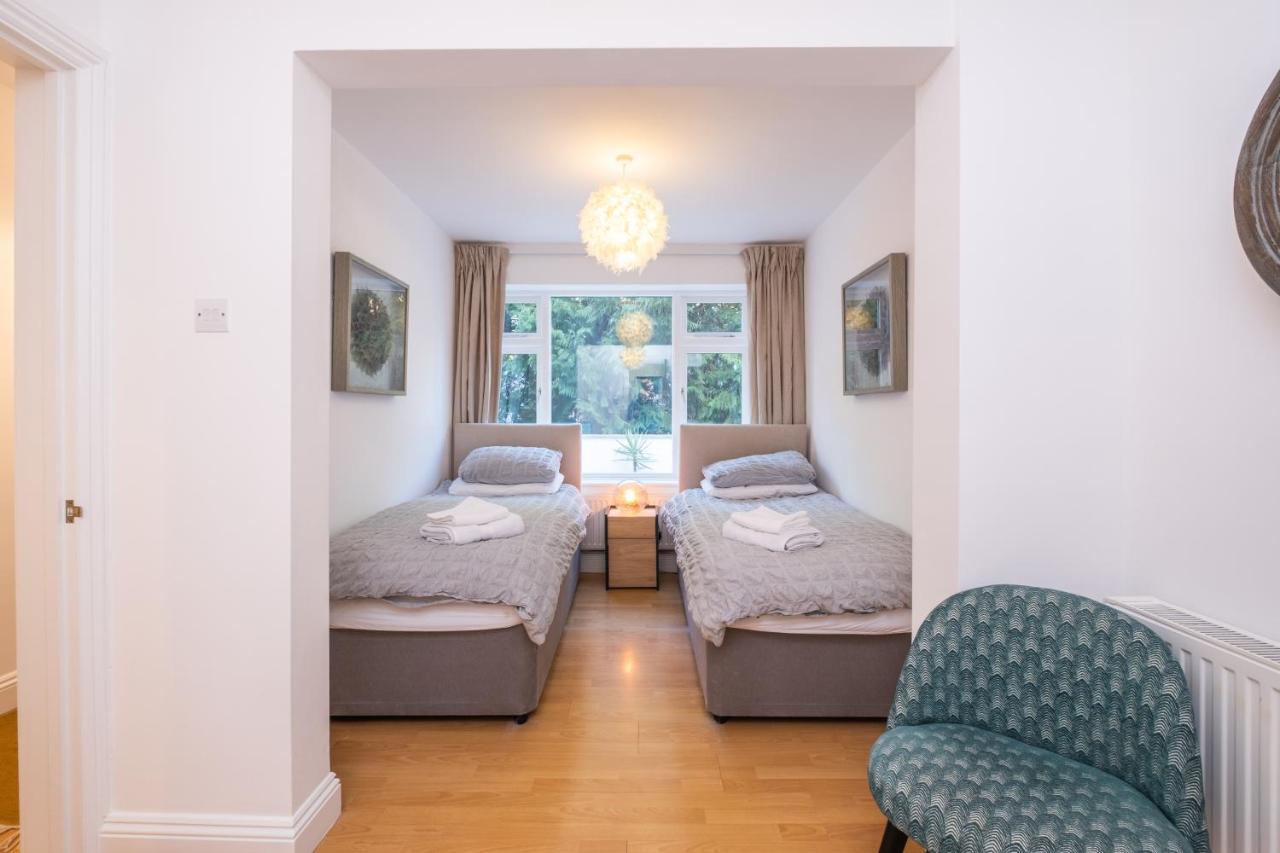 Modern Apt Near Gardens With Large Decking Area - Vivre Retreats Bournemouth Esterno foto